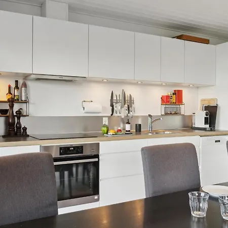 Gorgeous In With Kitchen Holiday home *